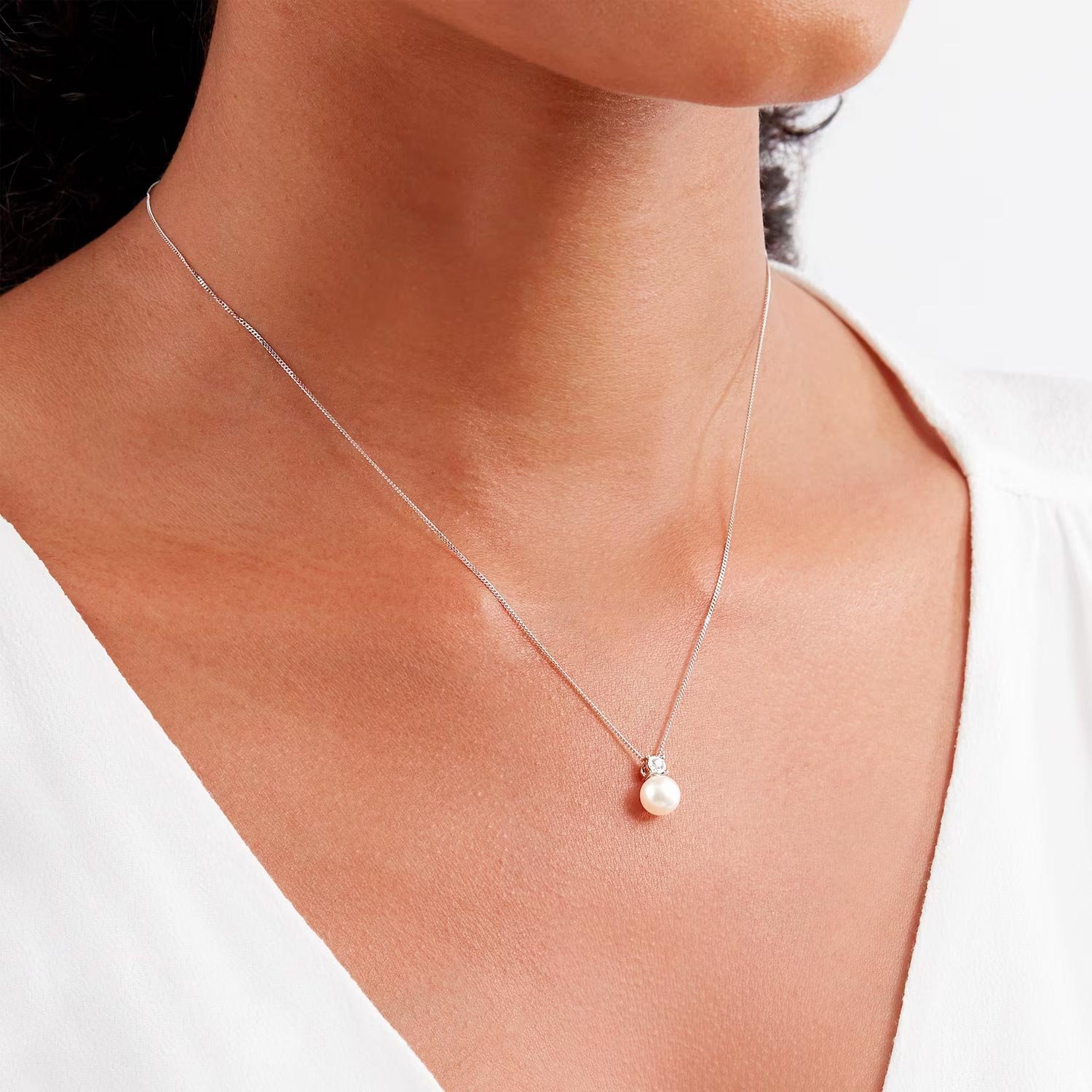 9ct White Gold Diamond And 6.5-7mm Fresh Water Pearl Pendant — изображение 2